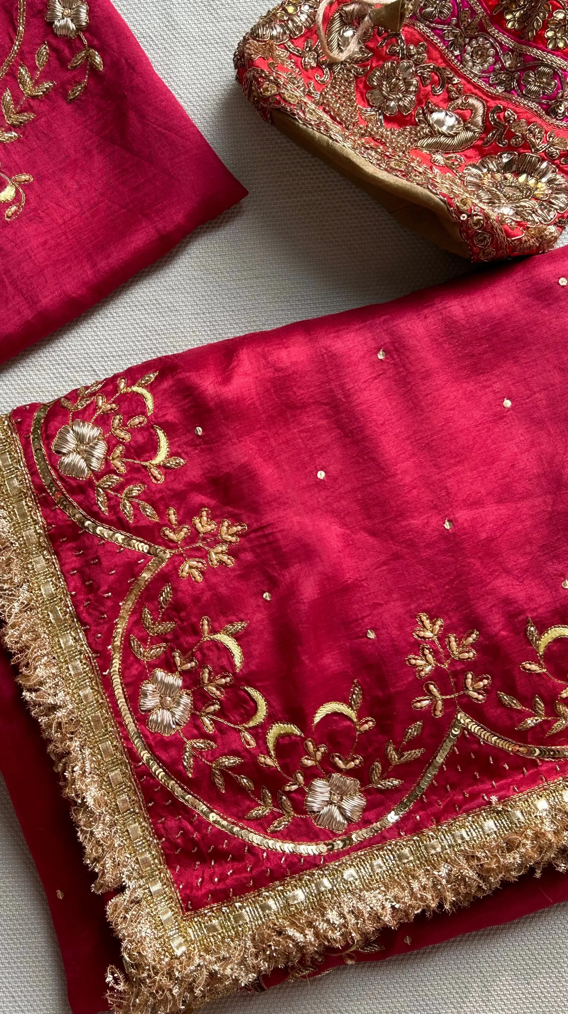 The rouge pink pure mulberry silk saree with zardozi and aari hand embroidery. - 2