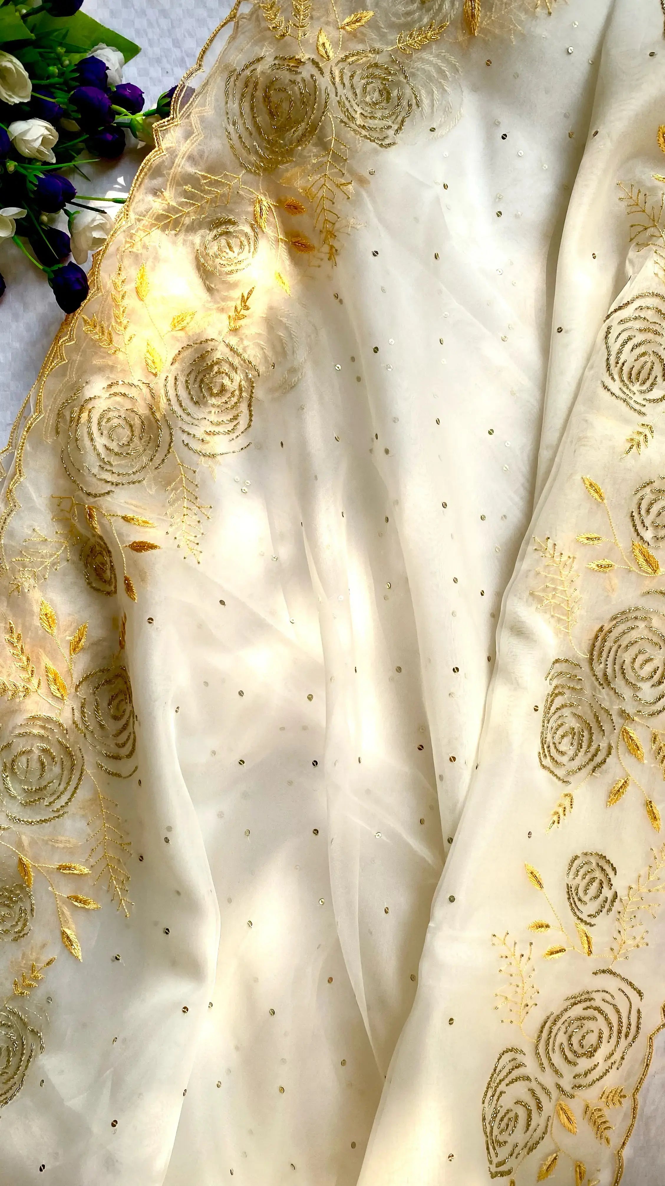 Gulaab saree : Off white pure organza silk saree with cutdana and resham hand embroidery - 2